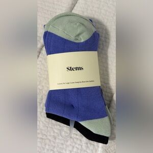 ✨NWT✨Stems: Luxury for Legs Socks - Pack of 2